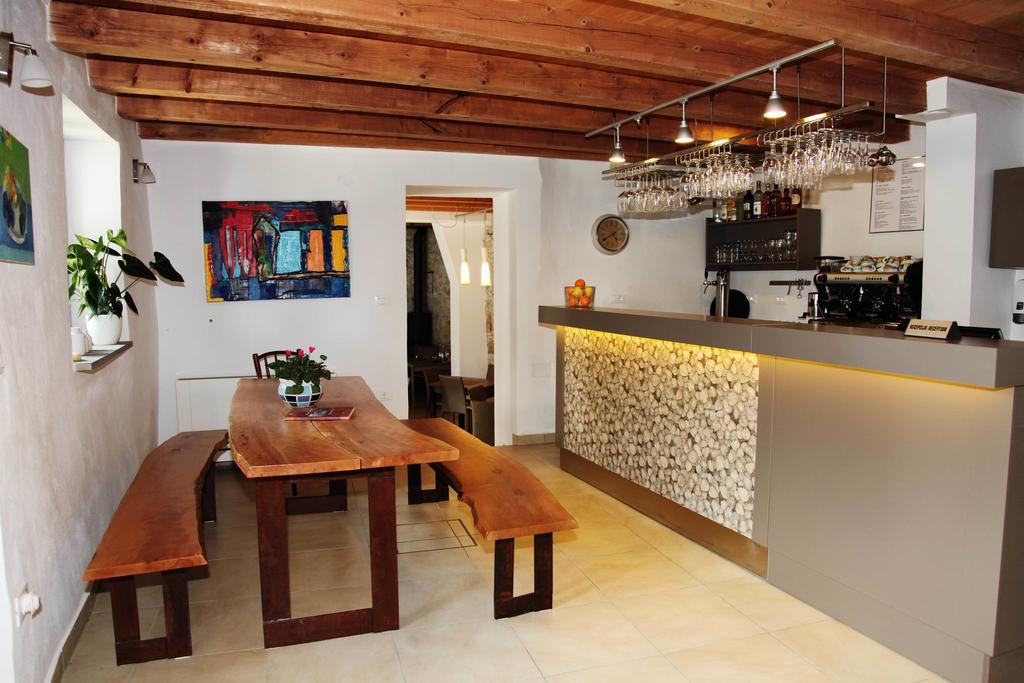 Boutique Hotel Dvor Доброво Екстер'єр фото