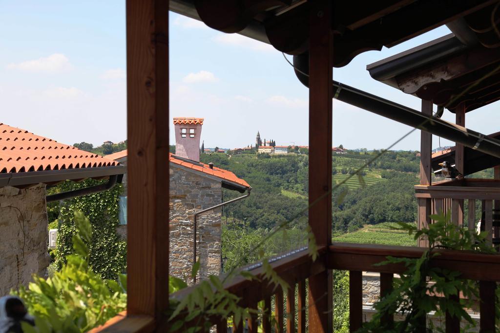 Boutique Hotel Dvor Доброво Екстер'єр фото