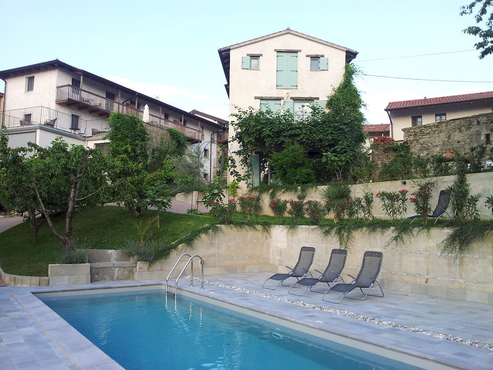 Boutique Hotel Dvor Доброво Екстер'єр фото