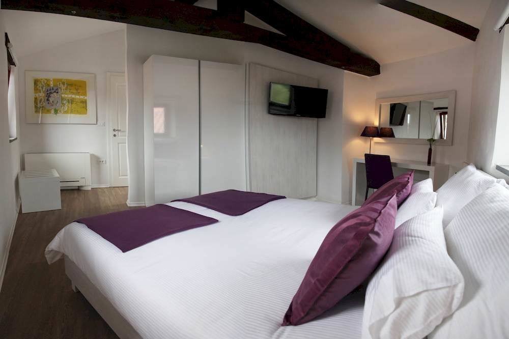 Boutique Hotel Dvor Доброво Екстер'єр фото